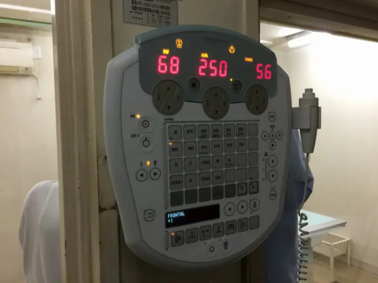 2013 Shimadzu RADspeed Pro X-Ray system, photo 4
