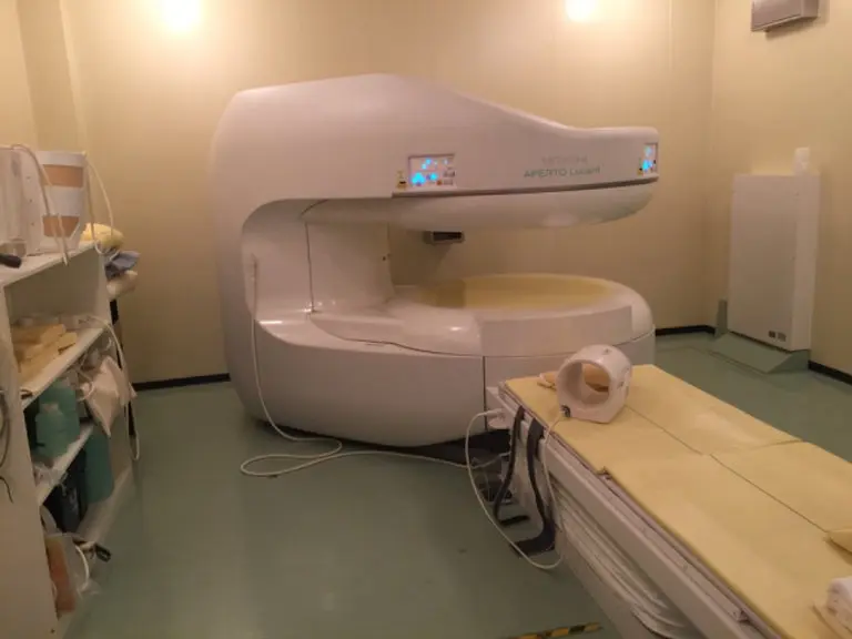 2012 Hitachi APERTO Lucent, photo 1