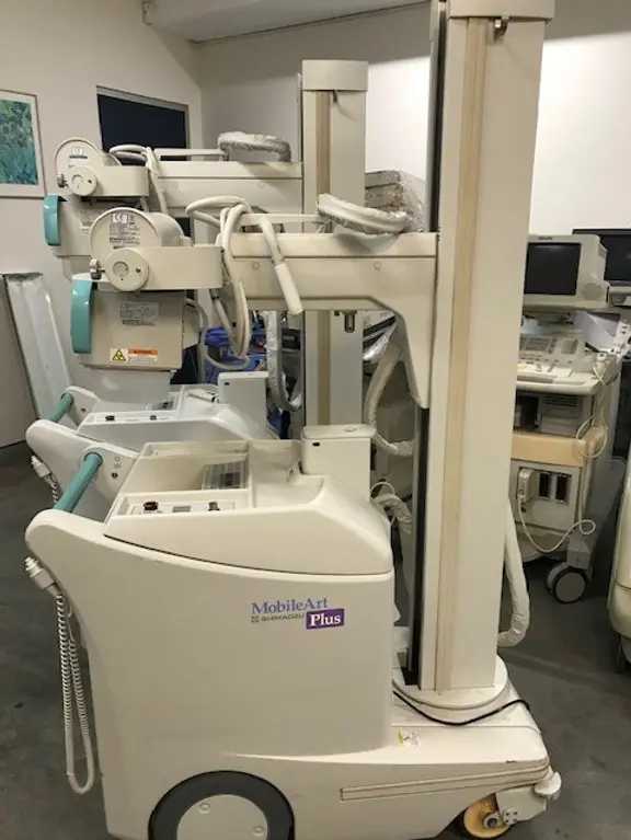 2005 Shimadzu MobileArt Plus mobile X-Ray, photo 2