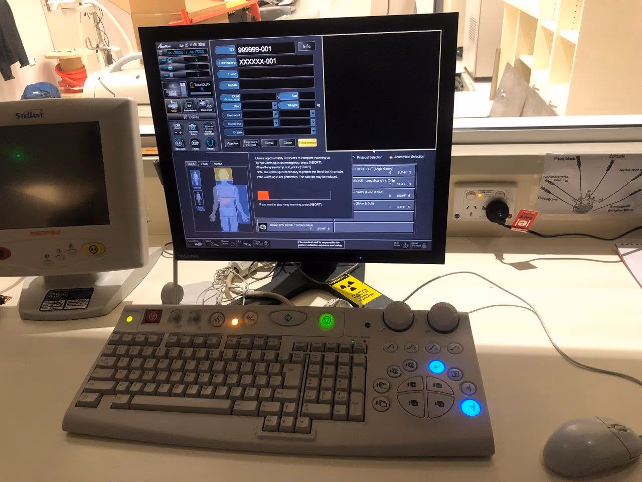 2009 Toshiba Aquilion CX 128, photo 5