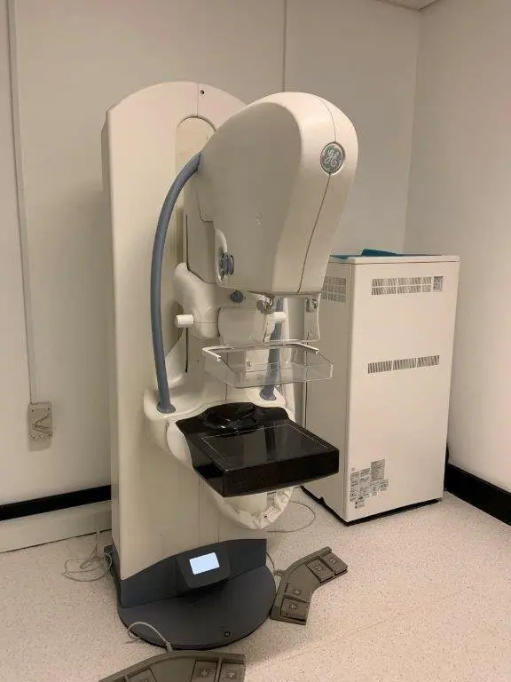 2009 GE Senographe Essentials, photo 1