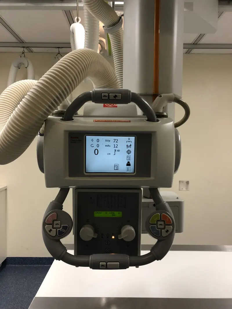 2008 Carestream DR 7500 Digital X-Ray System with Ceiling Suspension, photo 4