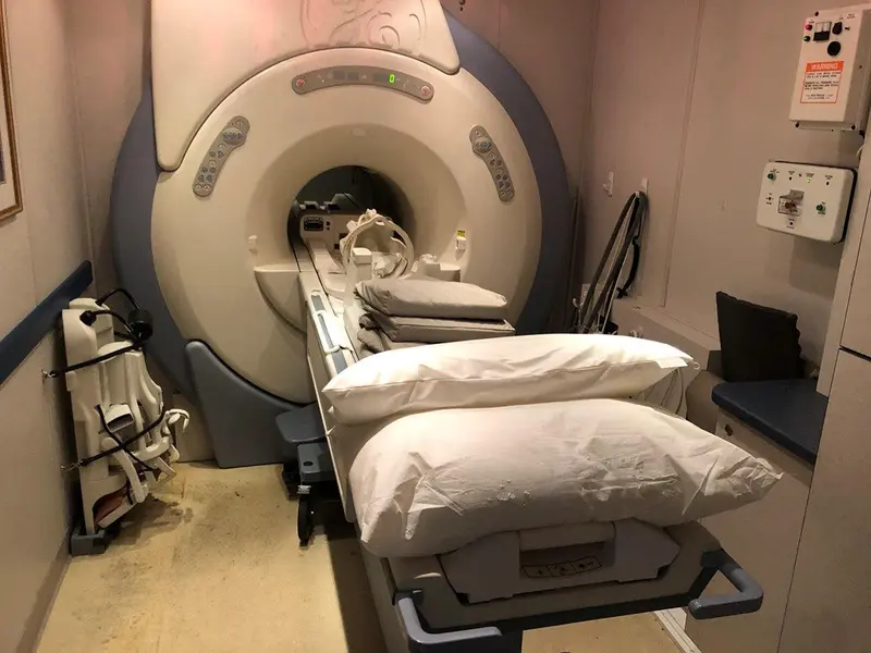 2005 GE 1.5T HDX 23x Mobile MRI, photo 1