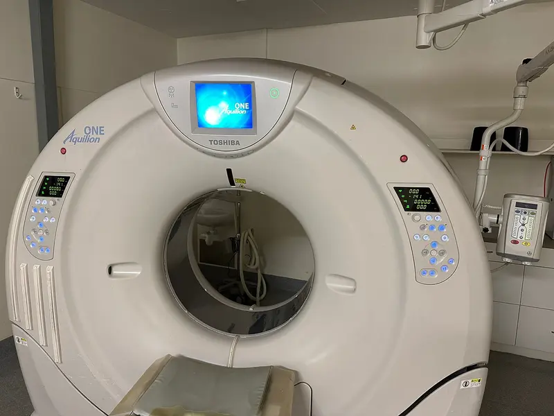 2015 Toshiba Aquilion One 640 Slice, photo 2