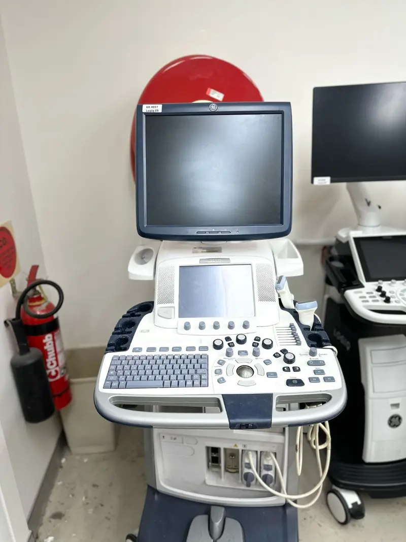 2011 GE Logiq E9, photo 3