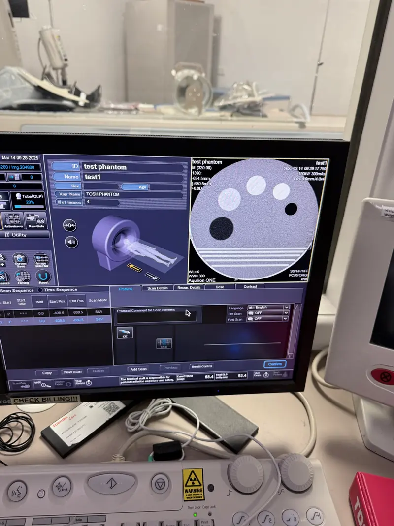 2015 Toshiba Aquilion One 640 Slice, photo 2