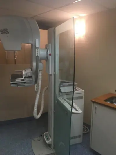 2005 GE 800T Mammography machine, photo 1