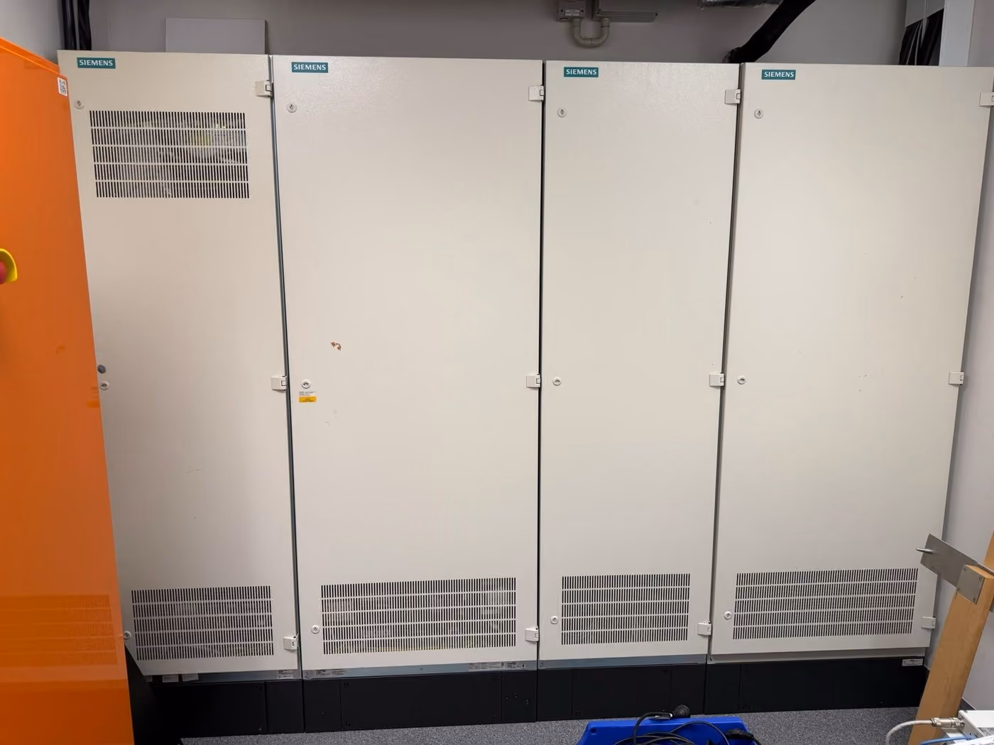 2012 Siemens Artis Zee Ceiling Mounted Angio Lab, photo 9