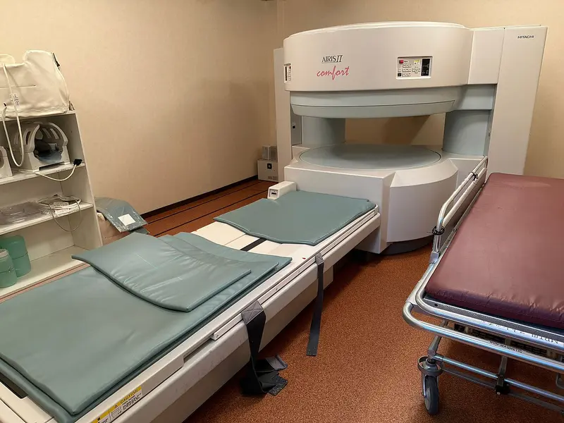 2006 Hitachi Airis II Comfort 0.3T, photo 1