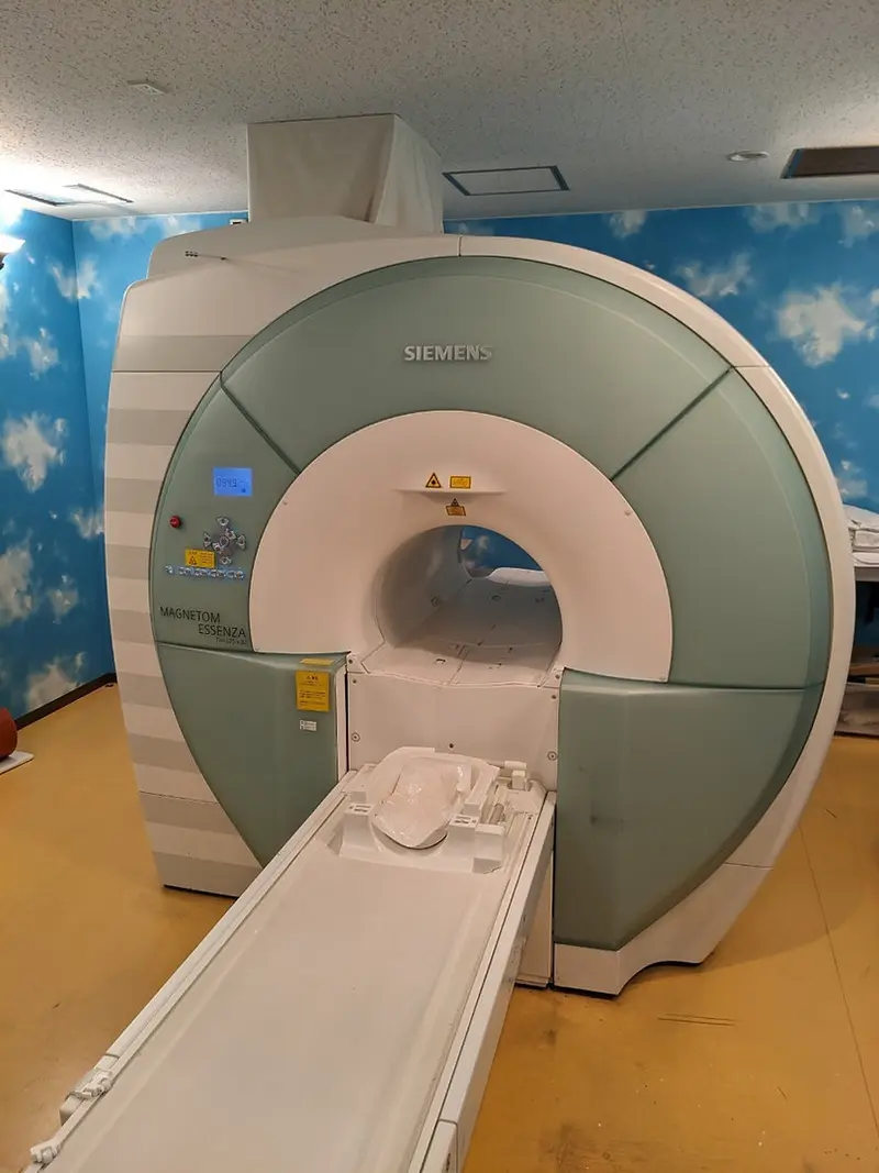 2011 Siemens Essenza 1.5T, photo 1